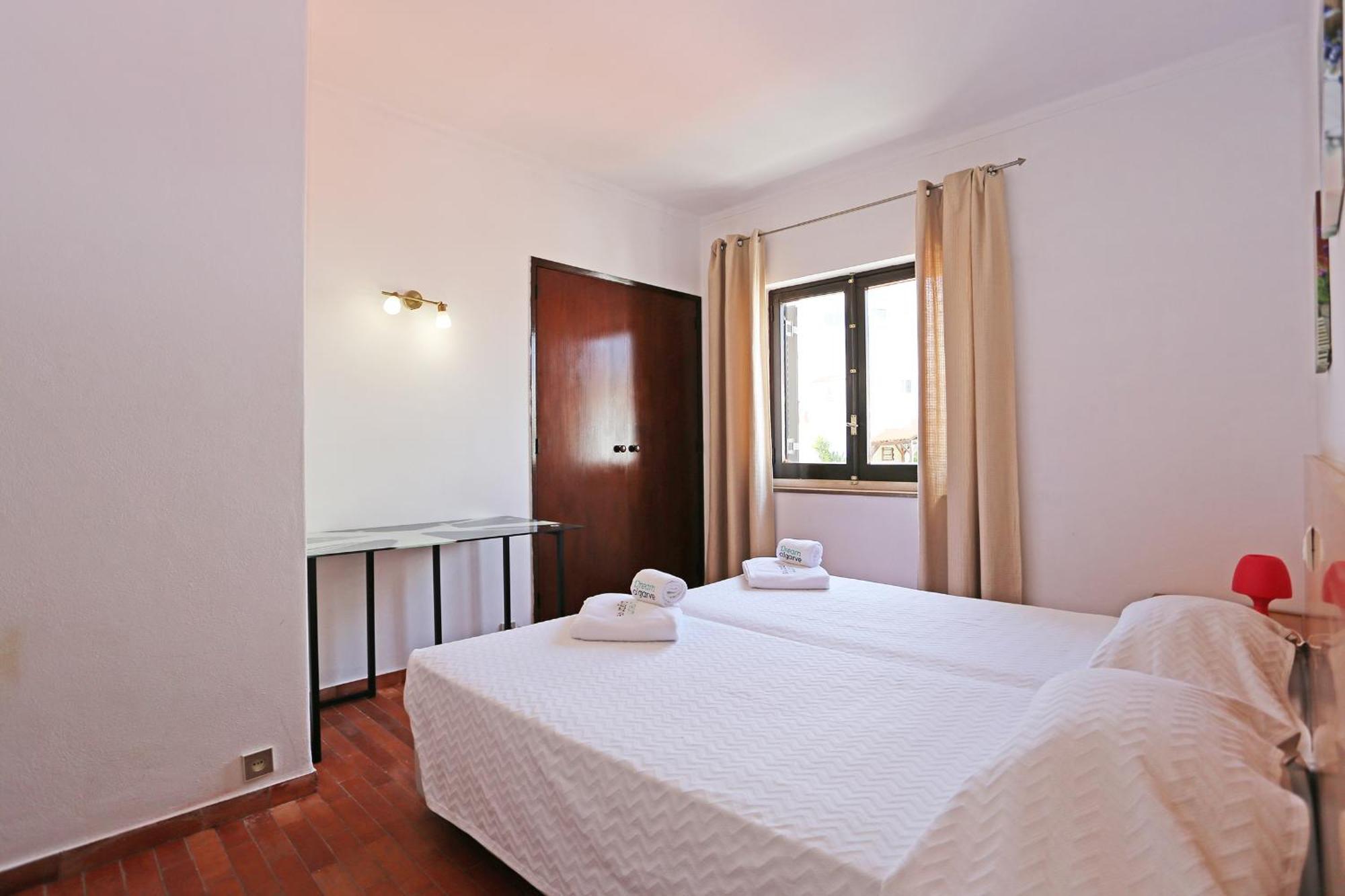 V - Seacliff Albufeira Apartment Room photo